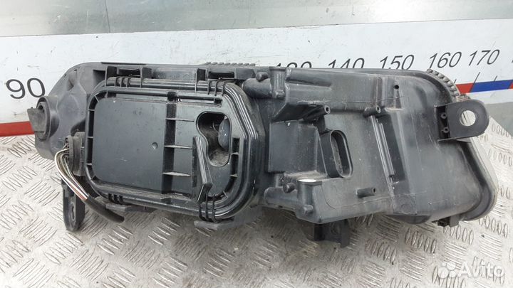 Фара Audi A6 C6 (2004-2011)