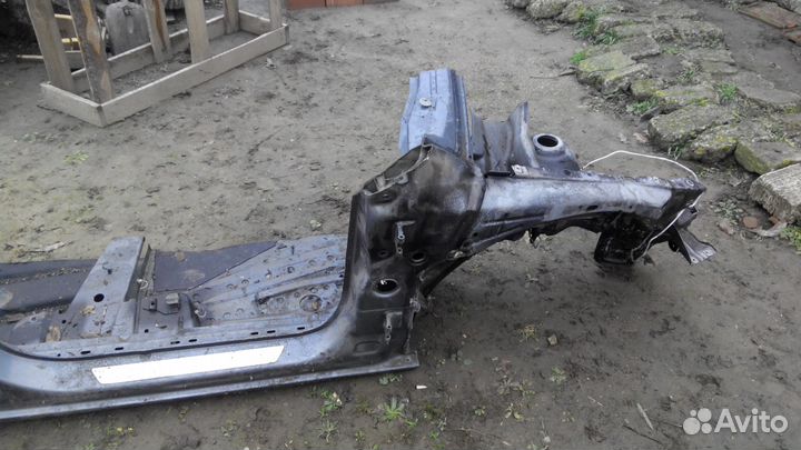 Опель астра h 5 двер хэч передняя правая четверть