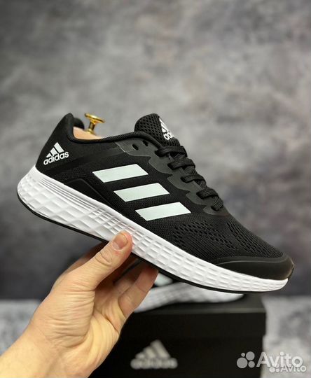 Кроссовки adidas