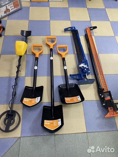 Лопата штыковая plantic (fiskars )solid