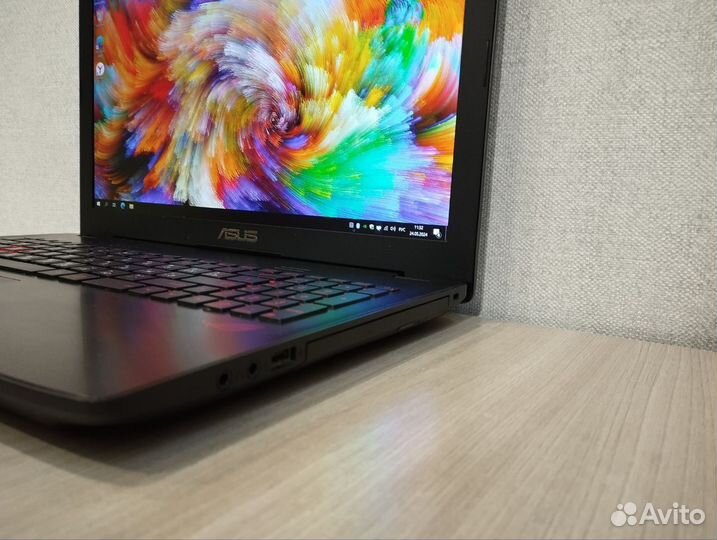 Игровой ноутбук Asus i7/GTX/16gb/IPs/ssd/Full HD