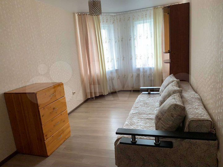 2-к. квартира, 50 м², 3/3 эт.