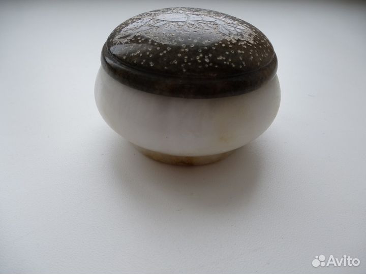 Шкатулка из оникса. Новая