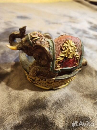 Слон пепельница