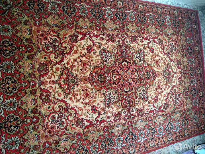 Ковер шерстяной