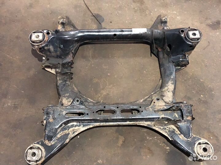 Подрамник передний Audi Q7 4.1TDI