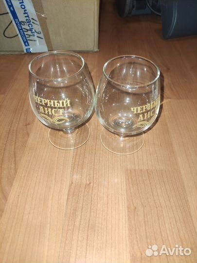 Рюмки, бокалы, чашки