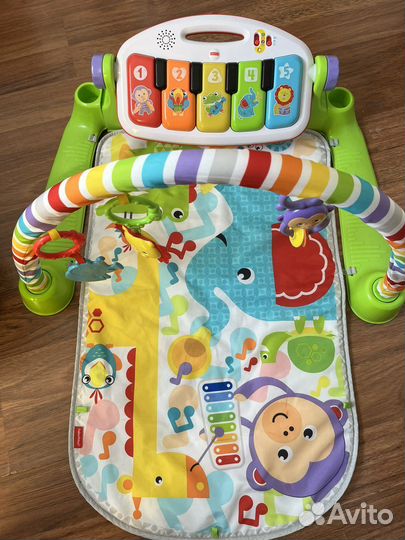 Развивающий коврик fisher price с пианино