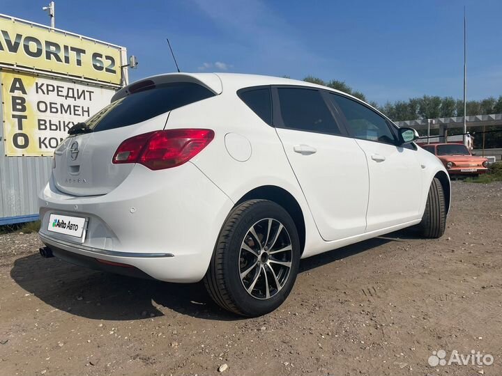 Opel Astra 1.6 МТ, 2013, 150 000 км