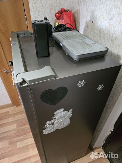 Холодильник Samsung Side-by-Side