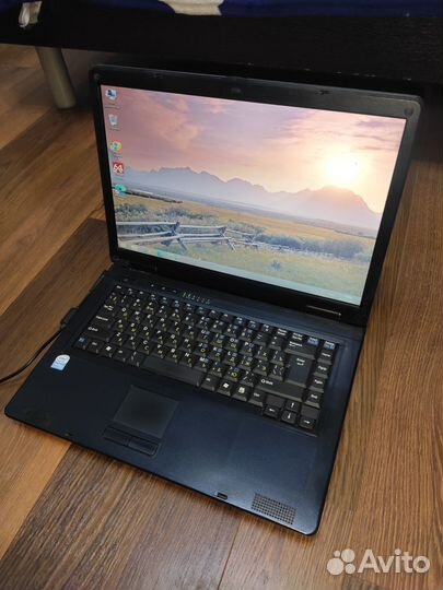 Ноутбук RoverBook Voyager V510