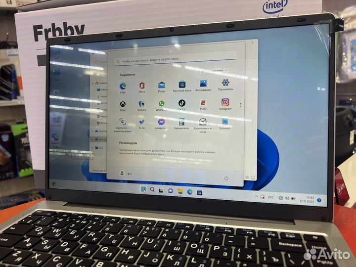 Ноутбук V10 8/256 Intel Celeron новый Русская клав