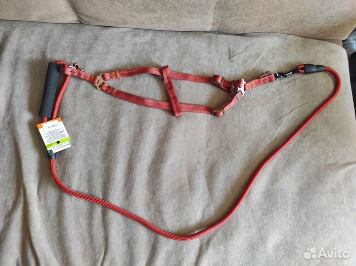 Шлейка и поводок для маленькой собаки или кошки