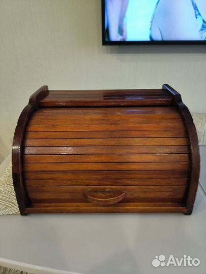 Хлебница деревянная