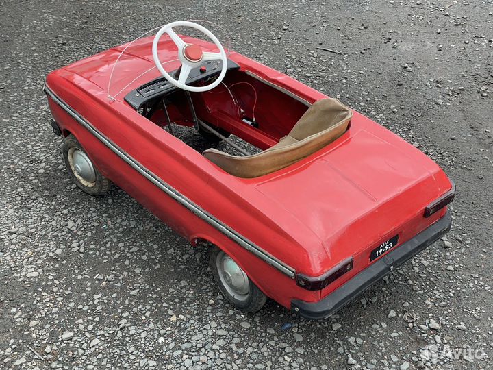 Педальный москвич СССР