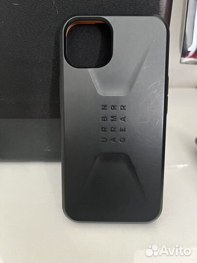 Чехол на iPhone 13