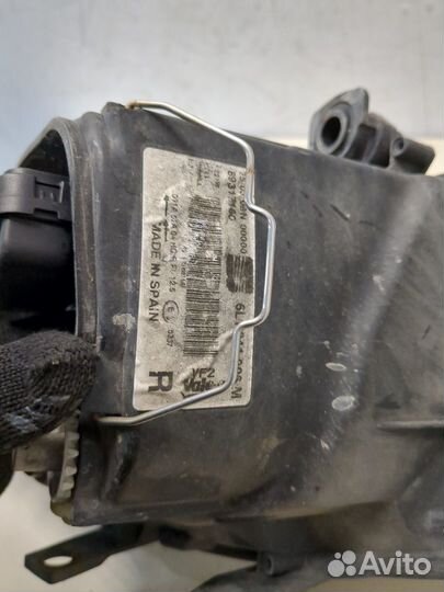 Фара (передняя) Seat Ibiza 3, 2008