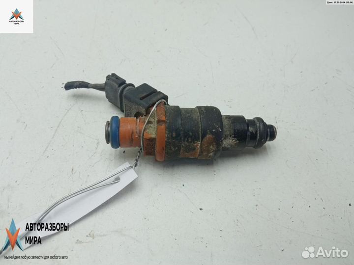 Форсунка Chrysler Voyager 3 1995 4612402