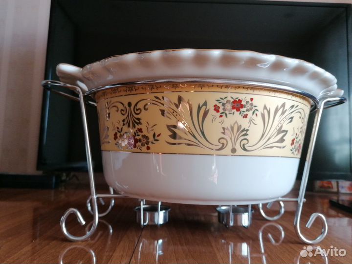 Кастрюля фарфоровая