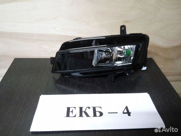 Фара противотуманная левая Golf 7