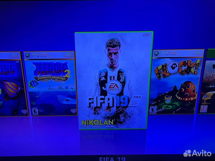 Xbox 360, прошит фрибут 260 игр, 2 джойстика