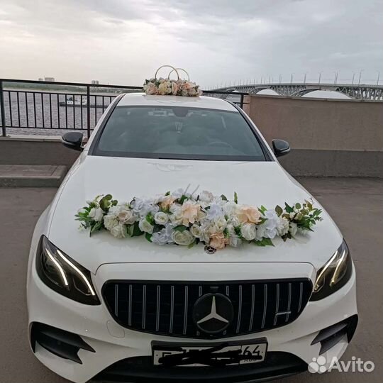 Свадебные украшения на машину