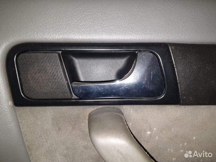 Обшивка двери передней правой Daewoo Gentra II