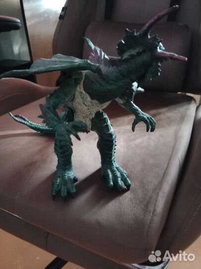 Дракон фигурка