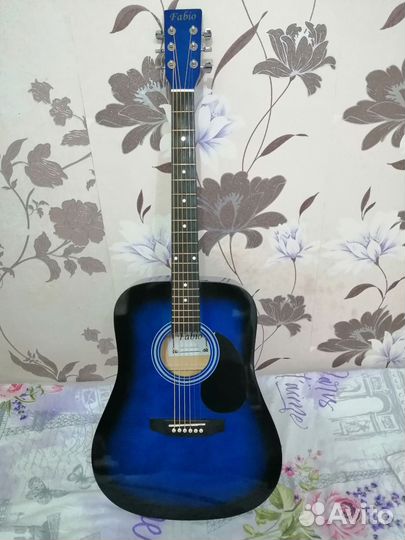 Акустическая гитара