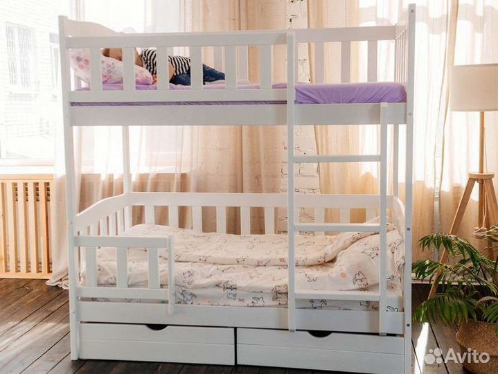 Кровать двухьярусная детская