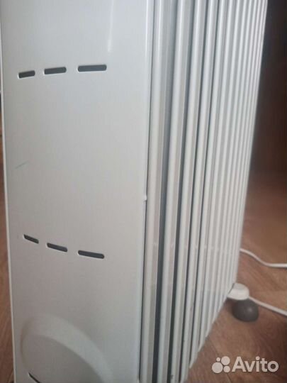 Обогреватель масляный DeLonghi