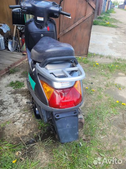 Honda lead 100-1