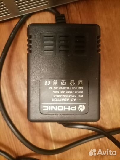 Микшерный пульт phonic mm1705a