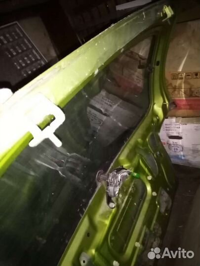 Задняя дверь renault