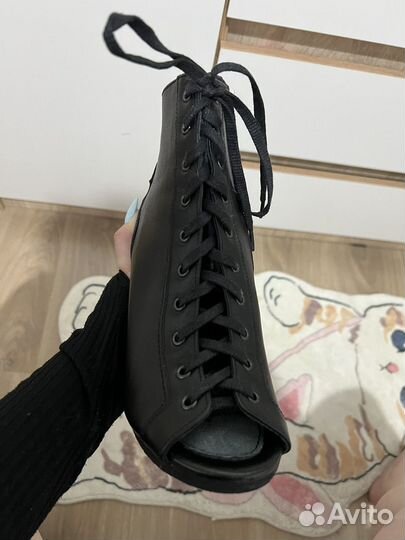 Ботильоны танцевальные (хилсы, хай хилс)