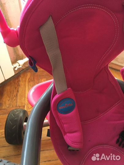 Детский трехколесный велосипед с ручкой smarTrike