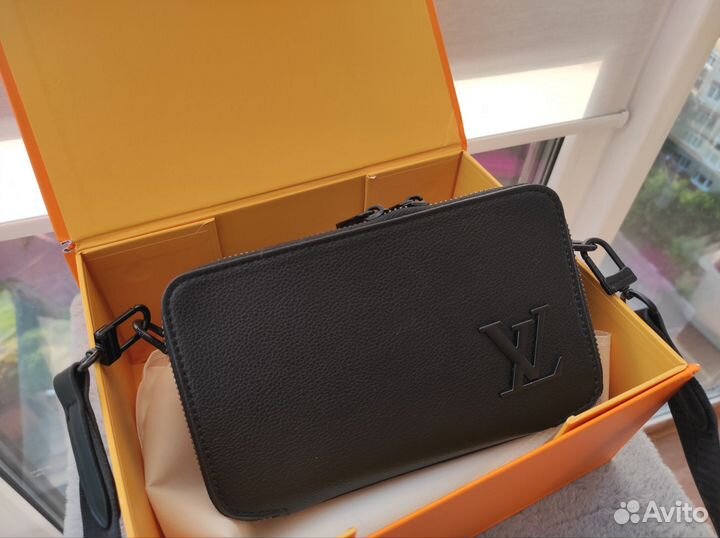 Сумка кошелек LV Alpha Wearable Louis Vuitton