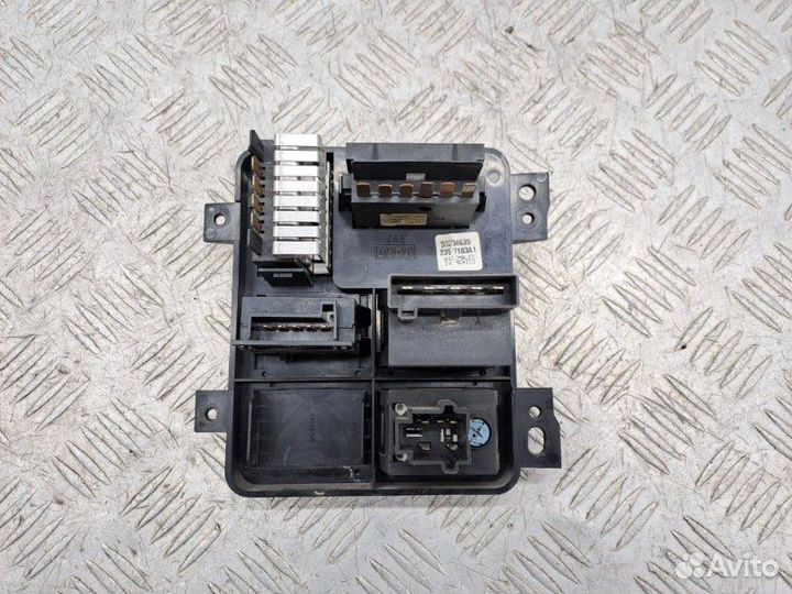 Блок кнопок Chevrolet Blazer 4.3 L35 180 Л.С 1998