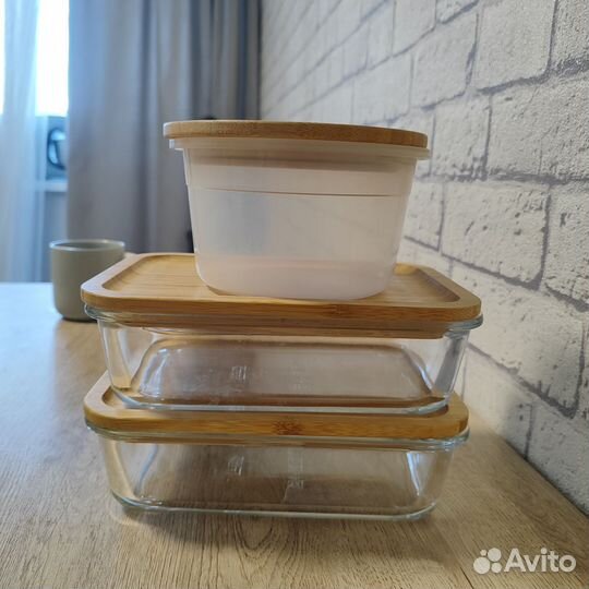 Стеклянный контейнер IKEA с крышкой