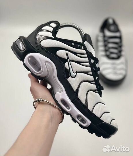 Кроссовки Nike Air Max Tn Plus