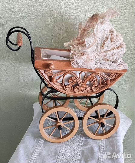 Коляска с винтажной куклой