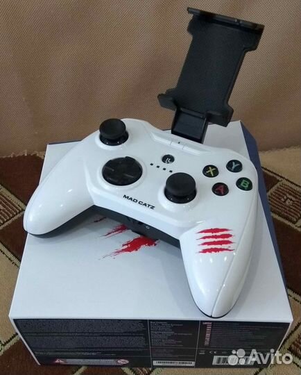 Геймпад Mad Catz C.T.R.L.i для iOS устройств