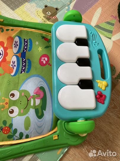 Развивающий коврик с пианино