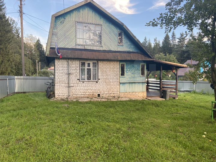 Дача 28,9 м² на участке 6 сот.