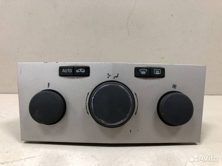 Блок управления отопителем Opel Astra H / Family 2