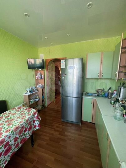 4-к. квартира, 87 м², 8/10 эт.