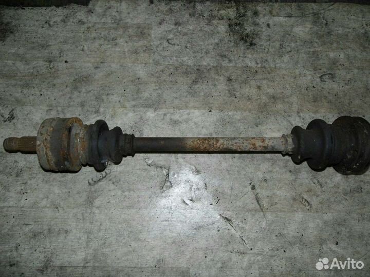 Привод Мерседес С180