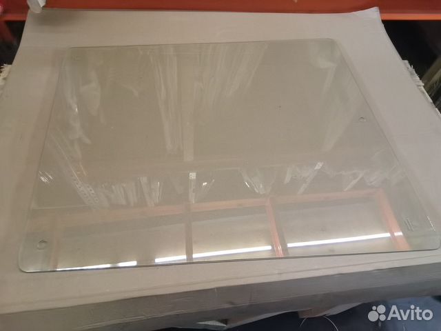 Стекло 80-6708901-А боковое 3 отв. (868х749)