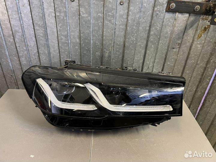 Фара правая BMW G30 LED LCI оригинал