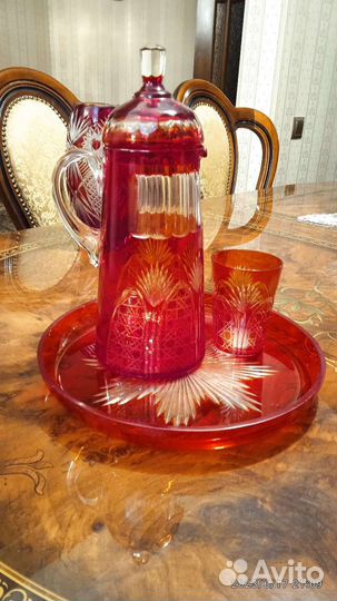 Хрустальный кувшин с крышкой